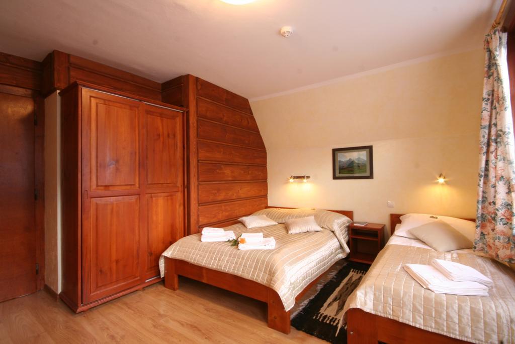 Willa Dewajtis Bed & Breakfast Zakopane Phòng bức ảnh