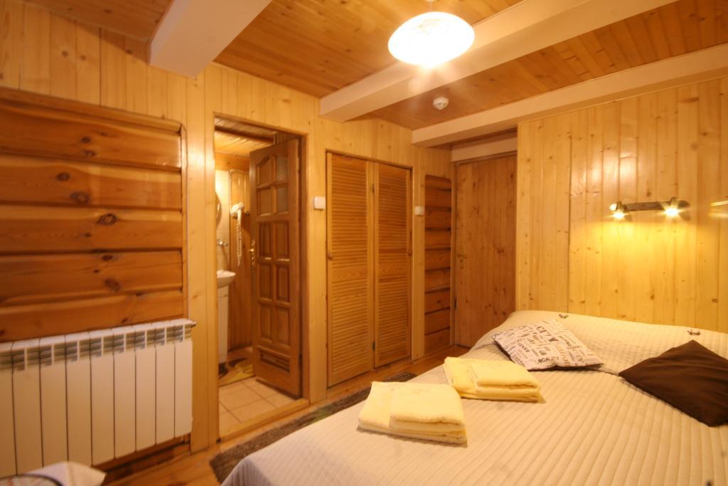 Willa Dewajtis Bed & Breakfast Zakopane Phòng bức ảnh